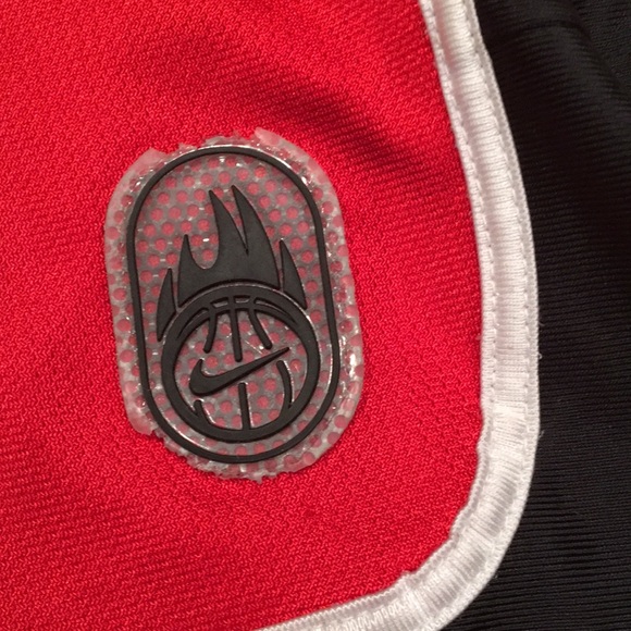 Boy’s Nike basketball shorts - Picture 2 of 3